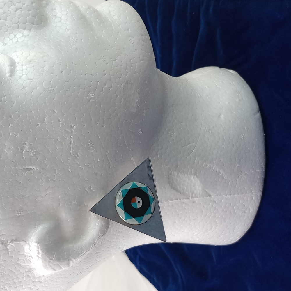 Vintage Zuni SunFace Turquoise, MOP , Onyx Inlay on Sterling Silver Earrings - Picture 4 of 16